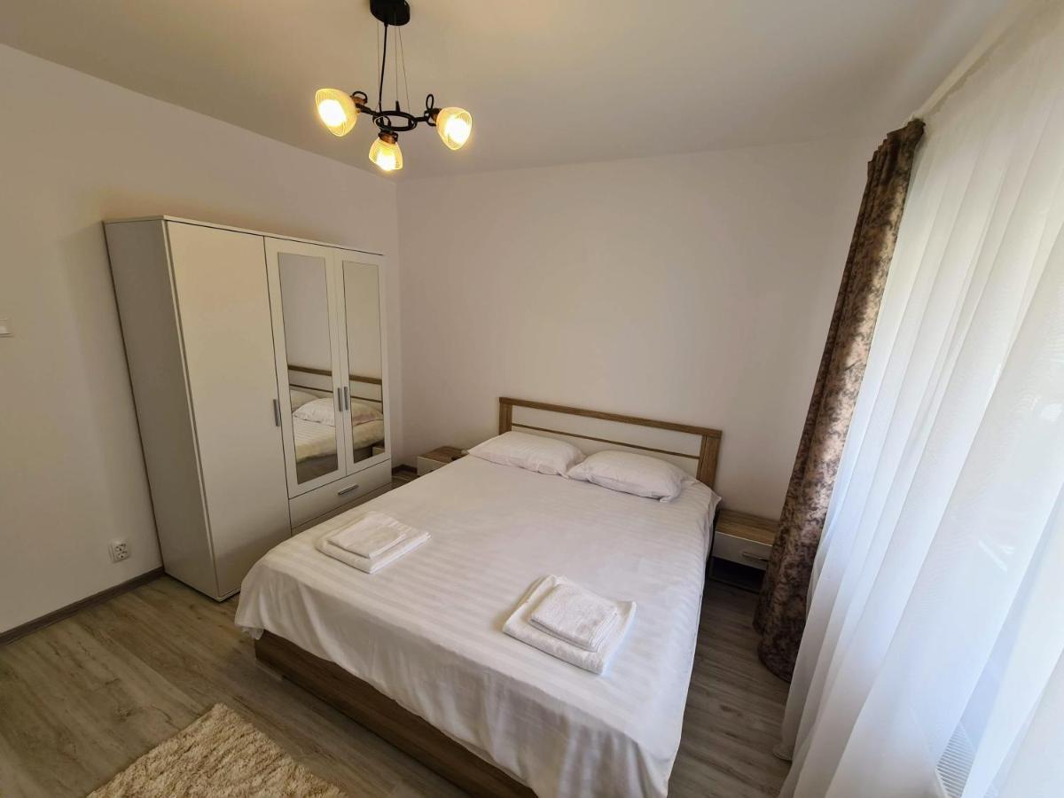 Spy Apartment Haţeg 外观 照片