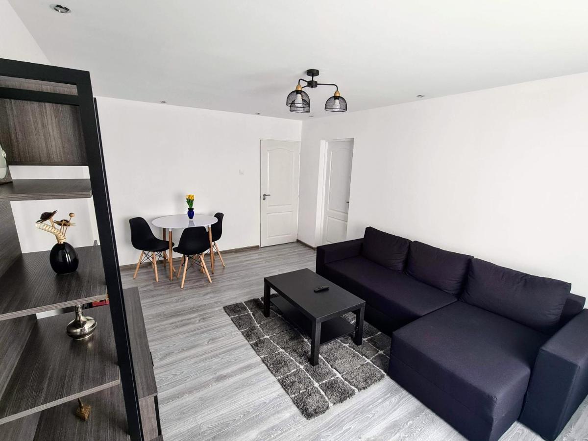 Spy Apartment Haţeg 外观 照片