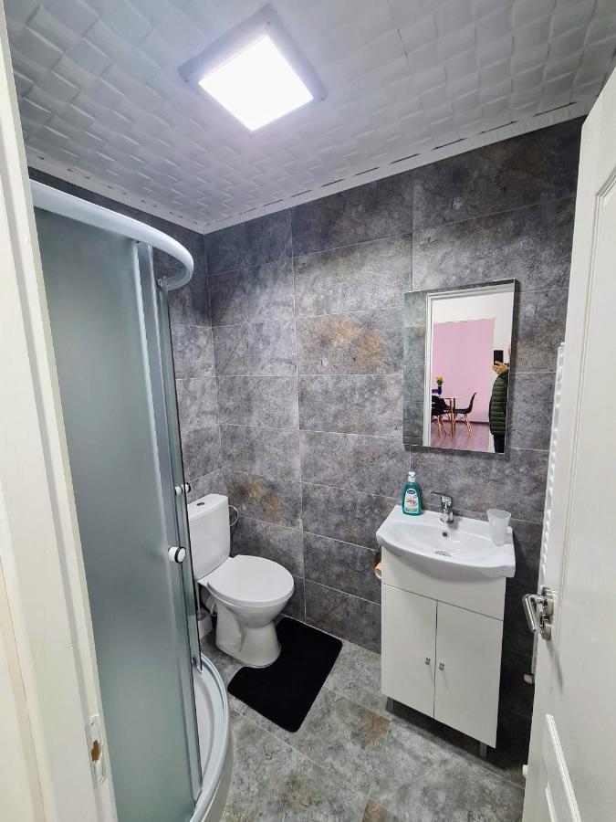 Spy Apartment Haţeg 外观 照片