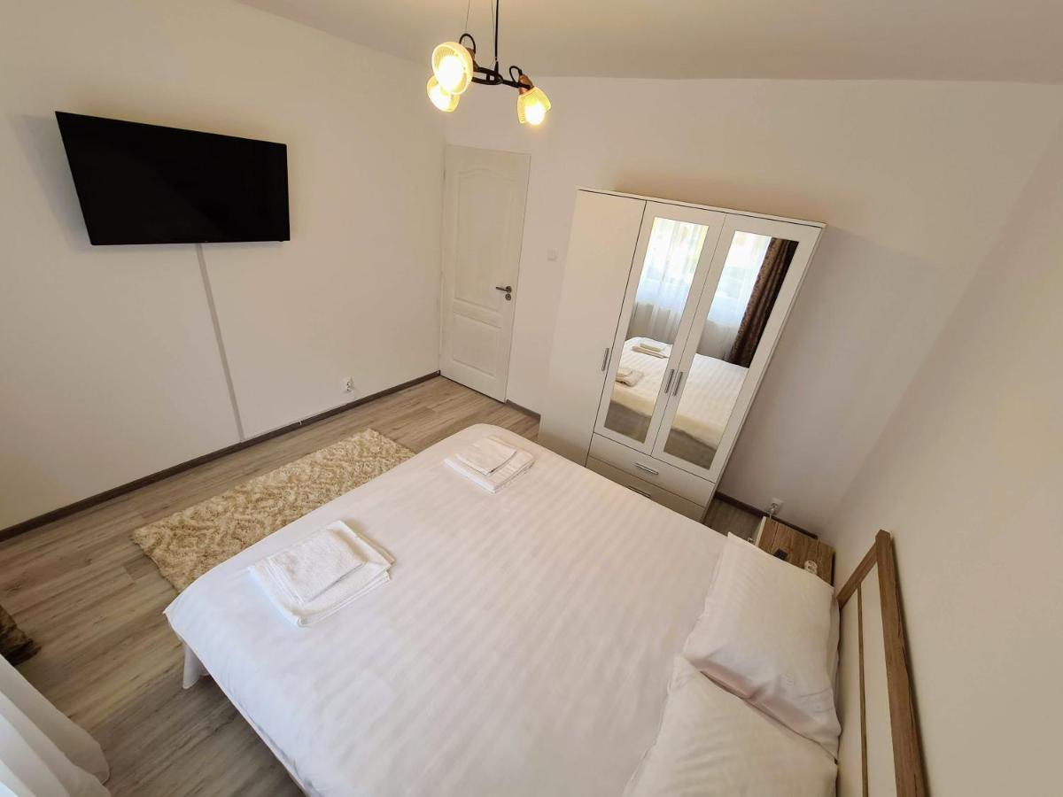 Spy Apartment Haţeg 外观 照片
